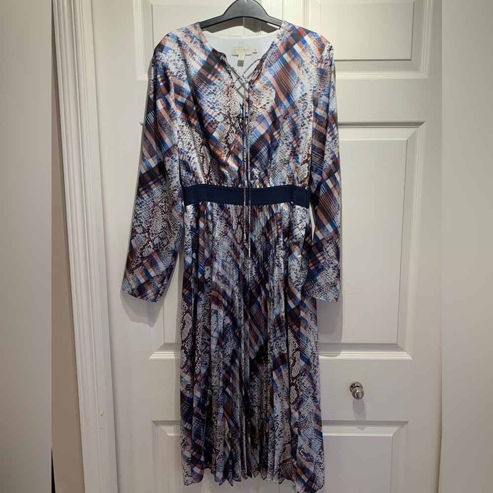 New Ted Baker London womens quartz printed midi long sleave dress Fit S-M - Picture 7 of 16